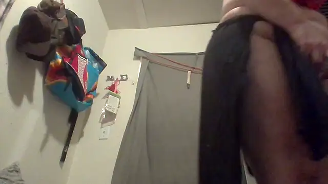 Snapshot of esadmisfit1 chatting on 02/02/25, 12:24 esadmisfit1 online show from 02/02/25, 12:24