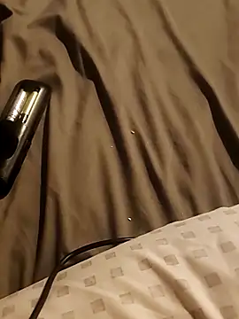 Snapshot of esadmisfit1 chatting on 03/17/25, 06:29 esadmisfit1 online show from 03/17/25, 06:29