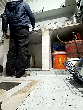 Snapshot of savixxx chatting on 01/01/25, 05:33 savixxx online show from 01/01/25, 05:33