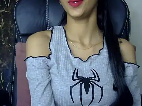 MAAYRA 09 online show from 02/16/25, 11:49