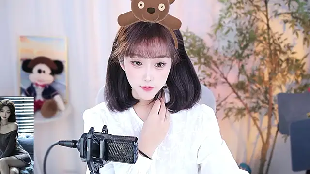 Arwyn-rr online show from 12/09/24, 12:19