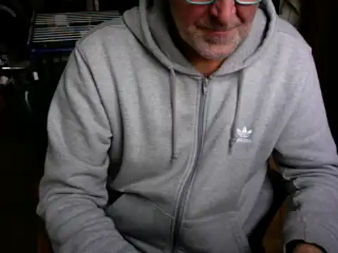 Snapshot of Traumsommer2 chatting on 12/11/24, 11:19 Traumsommer2 online show from 12/11/24, 11:19