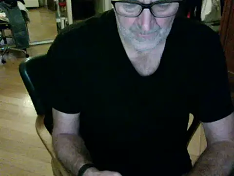 Snapshot of Traumsommer2 chatting on 12/13/24, 03:11 Traumsommer2 online show from 12/13/24, 03:11