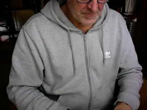 Snapshot of Traumsommer2 chatting on 12/14/24, 12:23 Traumsommer2 online show from 12/14/24, 12:23