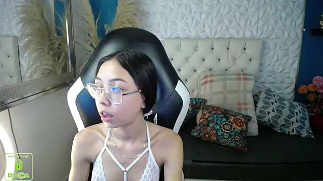 NathaliaSweet 11 online show from 12/17/25, 02:23