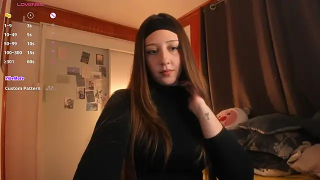 Snapshot of HeyTati chatting on 05/30/26, 01:35 HeyTati online show from 05/30/26, 01:35