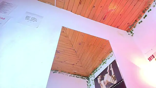 Naia x online show from 02/05/26, 08:02