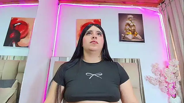 Naia x online show from 04/15/26, 06:48