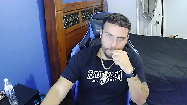 Snapshot of MasterKvn chatting on 11/04/25, 07:57 MasterKvn online show from 11/04/25, 07:57