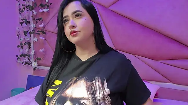 Victoria Rossy online show from 10/06/25, 07:33