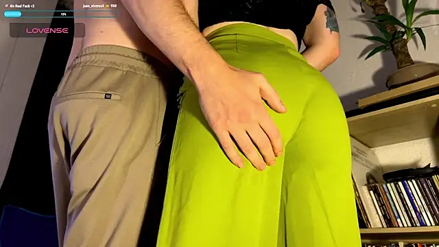 Snapshot of Anna_nnaaa chatting on 12/19/25, 11:12 Anna nnaaa online show from 12/19/25, 11:12