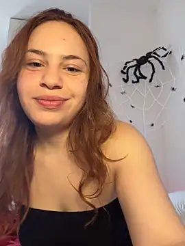 AgnesCampp online show from 10/17/25, 06:54