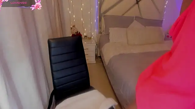 roxannkanneth   online show from 01/31/26, 08:18