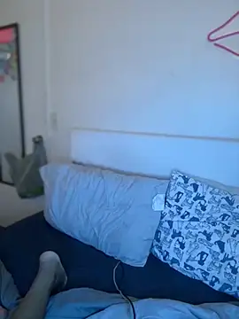 Snapshot of Jayhoney25 chatting on 10/08/25, 04:04 Jayhoney25 online show from 10/08/25, 04:04