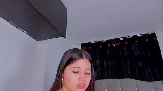 game with lesbians  online show from 06/04/26, 10:16