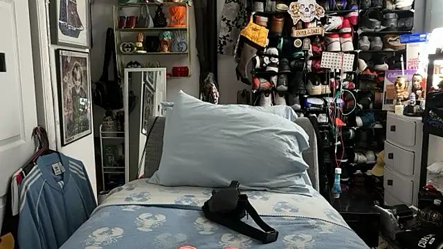 joeytatts66 online show from 01/12/26, 03:23