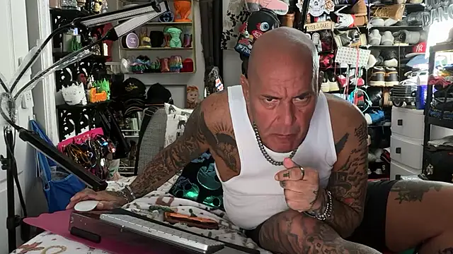 Snapshot of joeytatts66 chatting on 06/30/26, 02:34 joeytatts66 online show from 06/30/26, 02:34