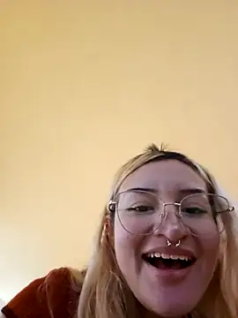 sadnessgyall online show from 02/16/25, 03:04