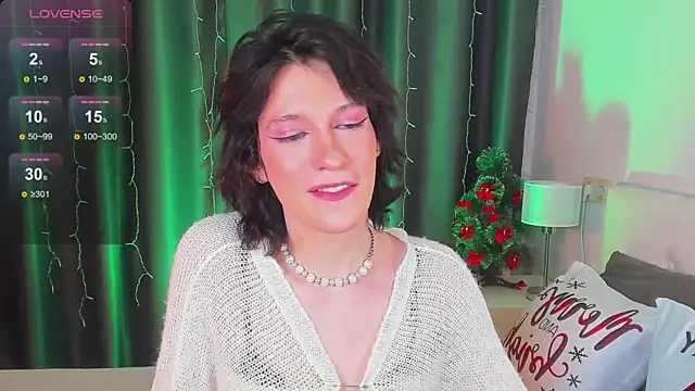 Snapshot of Kolette_Gray chatting on 12/04/24, 04:05 Kolette Gray online show from 12/04/24, 04:05