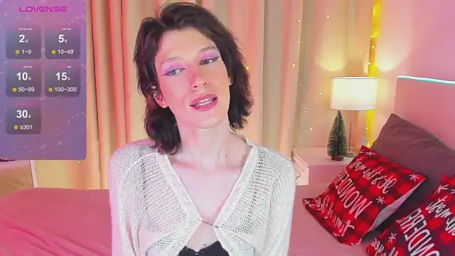 Snapshot of Kolette_Gray chatting on 12/07/24, 10:34 Kolette Gray online show from 12/07/24, 10:34