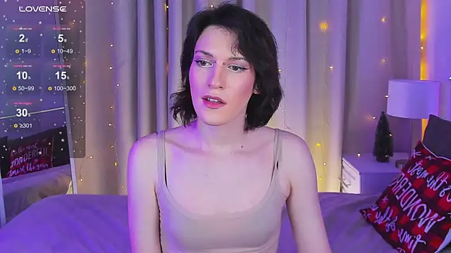 Snapshot of Kolette_Gray chatting on 12/19/24, 03:41 Kolette Gray online show from 12/19/24, 03:41