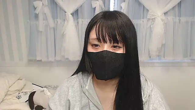 Snapshot of yua0727 chatting on 06/01/26, 11:17 yua0727 online show from 06/01/26, 11:17