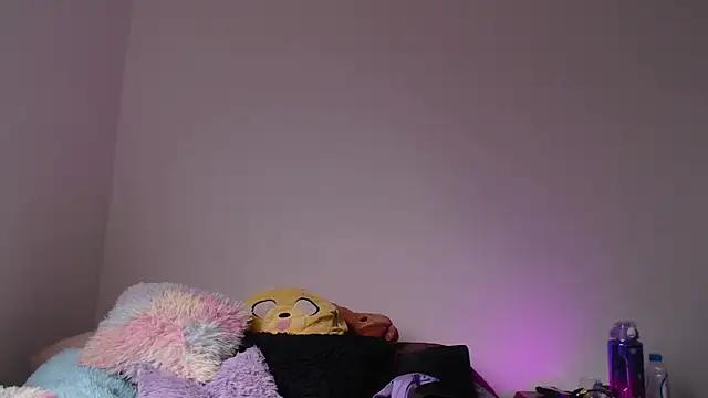 iam emy online show from 01/30/25, 04:24