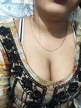 Snapshot of Sania-Love chatting on 07/04/26, 06:14 Sania-Love online show from 07/04/26, 06:14
