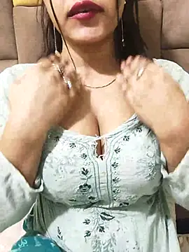 Snapshot of Sania-Love chatting on 07/11/26, 02:03 Sania-Love online show from 07/11/26, 02:03