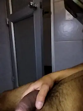 Snapshot of Juan8521 chatting on 09/15/25, 04:23 Juan8521 online show from 09/15/25, 04:23