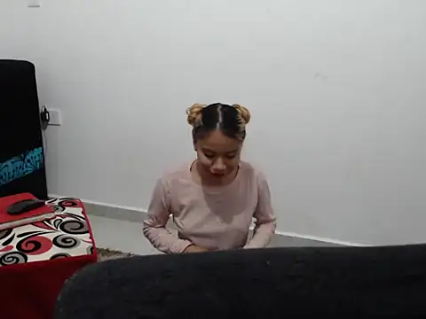 Snapshot of Naomi991 chatting on 02/06/25, 03:09 Naomi991 online show from 02/06/25, 03:09