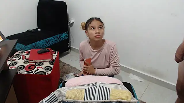 Snapshot of Naomi991 chatting on 02/27/25, 11:37 Naomi991 online show from 02/27/25, 11:37