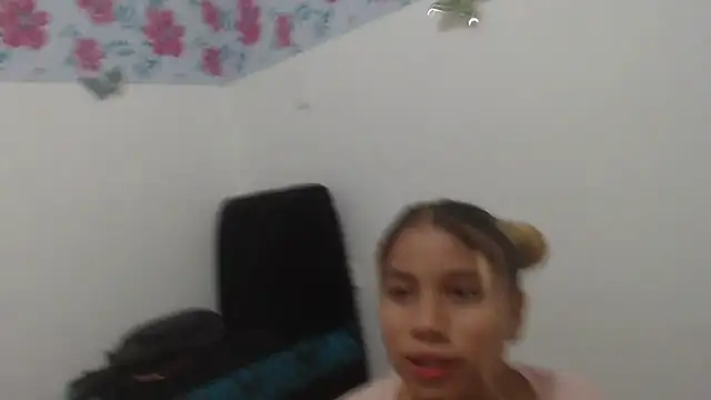 Snapshot of Naomi991 chatting on 03/15/25, 09:16 Naomi991 online show from 03/15/25, 09:16