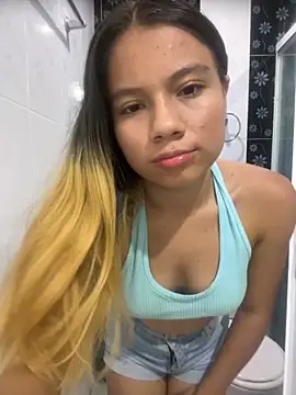 Snapshot of Naomi991 chatting on 10/04/25, 12:08 Naomi991 online show from 10/04/25, 12:08