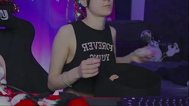 Kathleen Meow online show from 01/03/25, 12:52