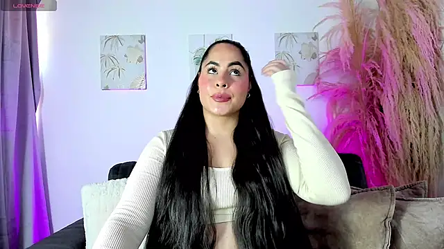 Snapshot of lenna_h3aven chatting on 02/04/25, 06:38 lenna h3aven online show from 02/04/25, 06:38