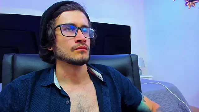 Loggan donnelly online show from 01/12/25, 11:15