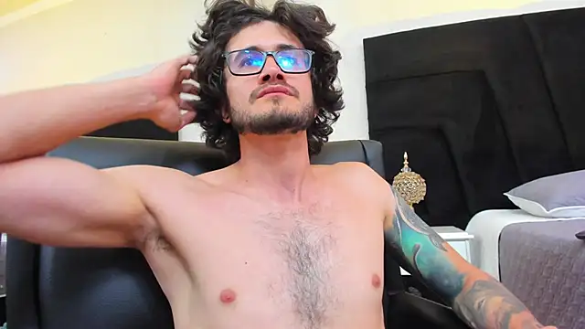 Loggan donnelly online show from 01/15/25, 11:08