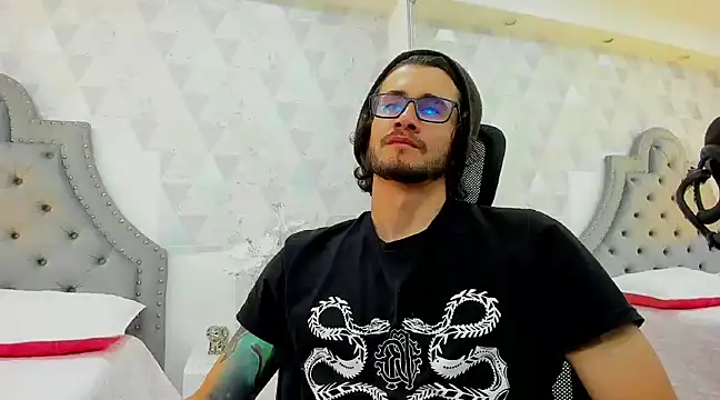 Loggan donnelly online show from 01/19/25, 07:25