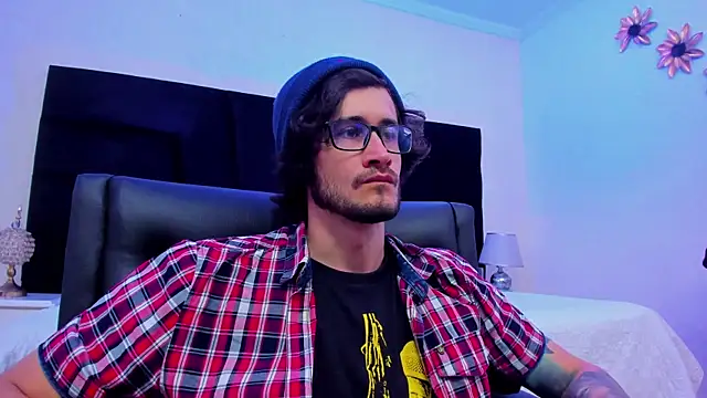 Loggan donnelly online show from 01/23/25, 08:13