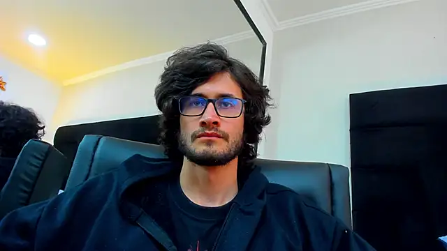 Loggan donnelly online show from 02/22/25, 12:05