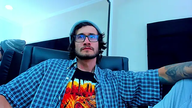 Loggan donnelly online show from 02/22/25, 09:15