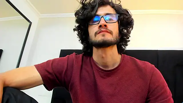 Loggan donnelly online show from 02/25/25, 12:36