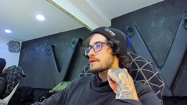 Loggan donnelly online show from 03/15/25, 09:05