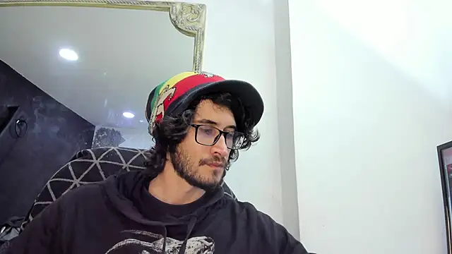 Loggan donnelly online show from 03/21/25, 08:08