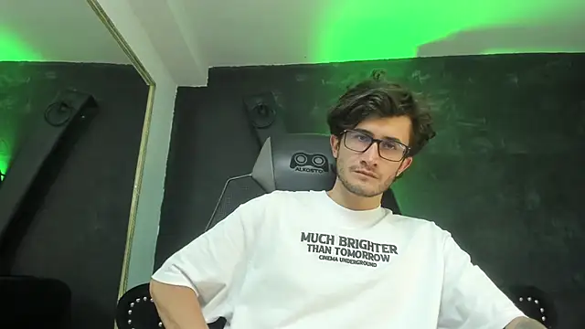 Loggan donnelly online show from 09/12/25, 08:53