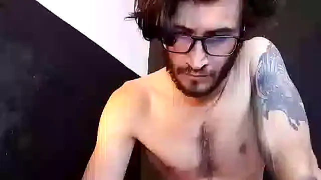 Loggan donnelly online show from 10/22/25, 06:51