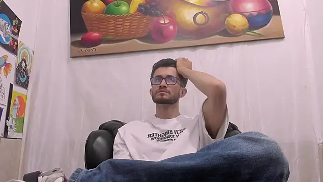 Loggan donnelly online show from 05/19/26, 02:51