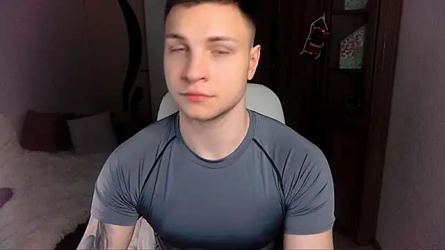 handsome guy01 online show from 12/28/24, 11:37