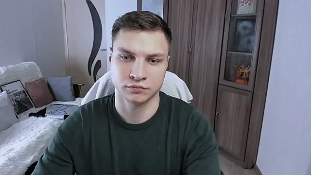 handsome guy01 online show from 09/25/25, 05:27